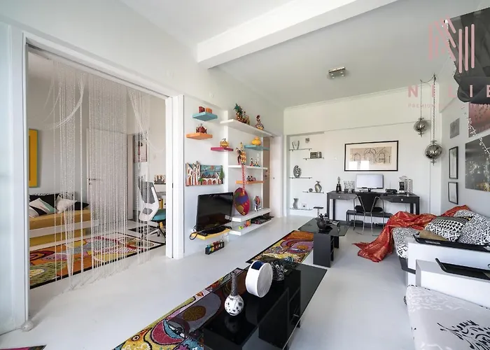 Arthall, Nilie Hospitality Mgmt Tesalónica